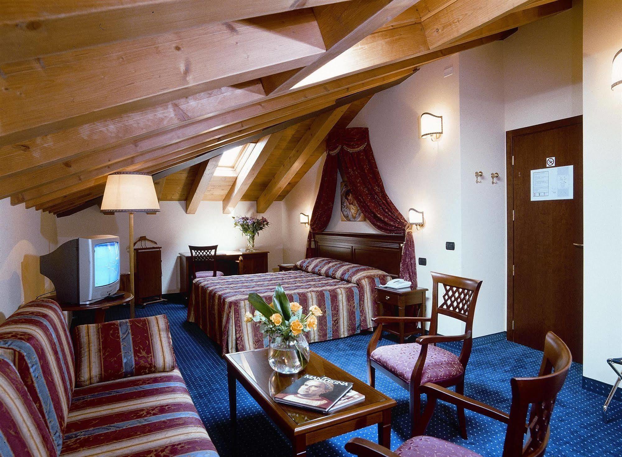 Hotel Villa Dei Carpini أوديرزو المظهر الخارجي الصورة